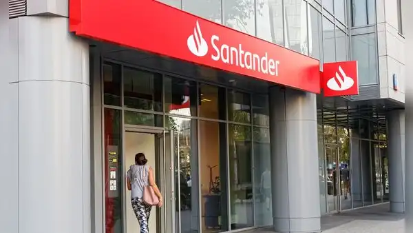 Financiera Santander Consumer recibió autorización de la SBS para convertirse en banco
