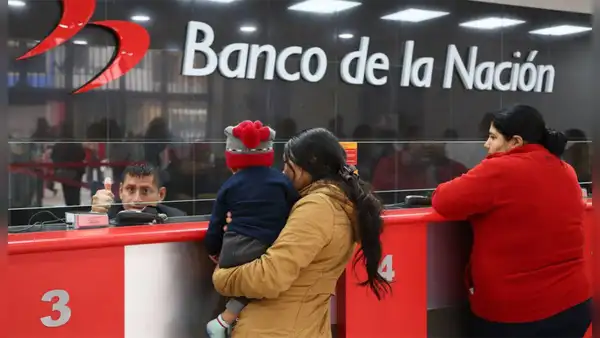 Dos trabajadores del Banco de la Nación fueron detenidos en Puno por presunta apropiación ilícita de S/ 30.000