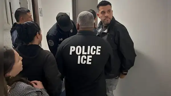 ICE lo hace de nuevo: arrestan a inmigrantes en esta ciudad santuario de EEUU por presentarse a sus audiencias migratorias