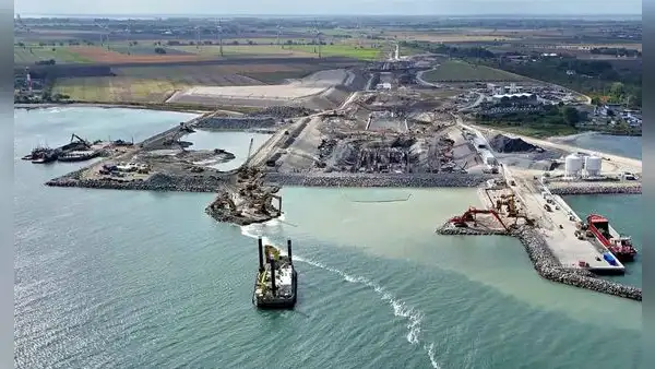 Empezaron a construir el túnel submarino más grande del mundo: conectará dos países y costará 7.500 millones de euros