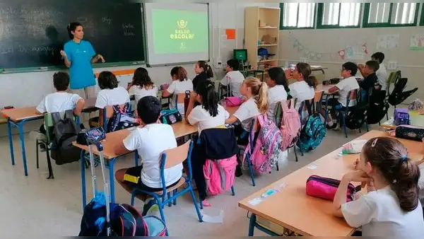 Claves prácticas para implementar la educación emocional en el aula y mejorar el aprendizaje de los alumnos