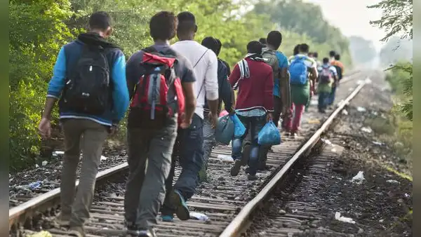 USCIS y la Ley Smith: en qué consiste y cómo afecta a inmigrantes en Estados Unidos