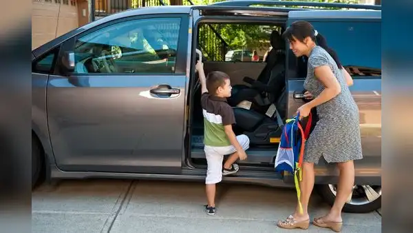 Rutas escolares seguras: claves para elegir el transporte adecuado para tu hijo y garantizar su bienestar camino a la escuela