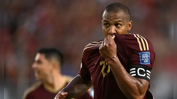 Venezuela se acerca al Mundial: ganó 2-0 a Bolivia y sigue en el repechaje de las Eliminatorias 2026