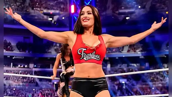 Nikki Bella regresa a la WWE HOY: conoce a qué hora y dónde ver EN VIVO el Monday Night Raw 2025