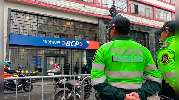 Asesinato en Barrio Chino: hombre falleció tras ser atacado a balazos en la puerta de una agencia bancaria en Cercado de Lima