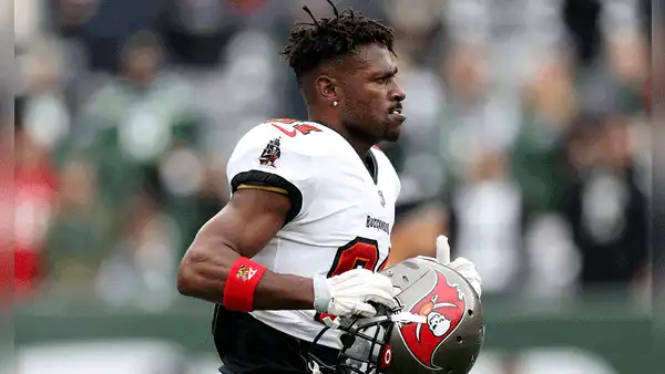 Acusan a Antonio Brown de intento de homicidio: excampeón del Super Bowl es buscado por la policía en Miami