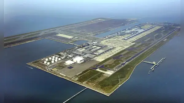 El megaaerpuerto que representa uno de los mayores logros de la ingeniería y el más caro del mundo se hunde lentamente en el mar de Japón