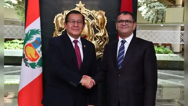 Congreso: Eduardo Salhuana viaja a Marruecos junto a comitiva de Fuerza Popular y otros parlamentarios