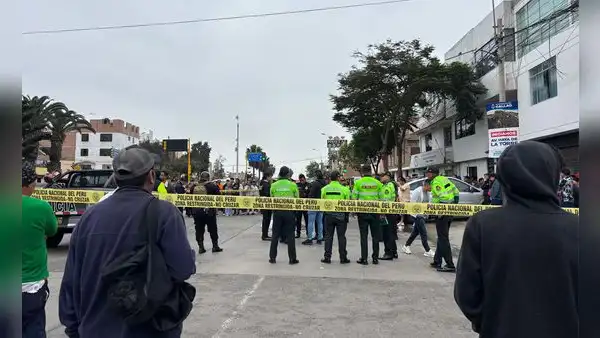 Dos jóvenes son baleados cuando bajaban de bus a plena luz del día en el Callao