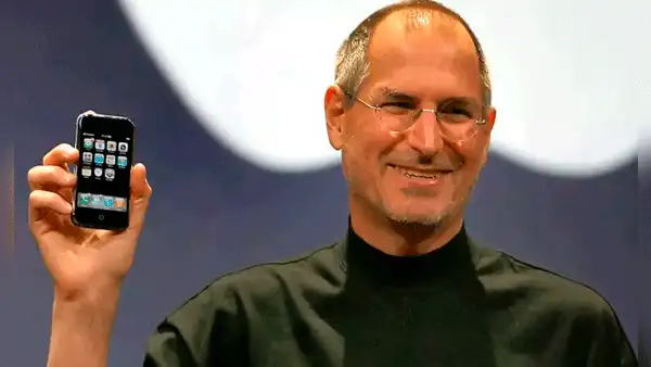 ¿Sabías que Steve Jobs se apropió del nombre 'iPhone'? Otra compañía lo había usado antes en sus teléfonos