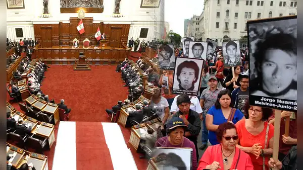 Congreso ratifica Ley de Amnistía a favor de policías y militares investigados por violar derechos humanos