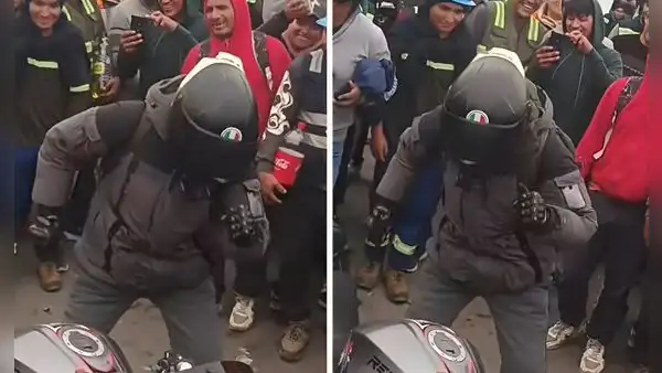 Motociclista peruano baila para cruzar vía bloqueada por mineros y se vuelve viral: “Todo sea por pasar”
