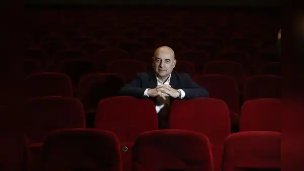 Miguel Molinari: "Los teatros adquieren su prestigio a partir de grandes propuestas de temporada"