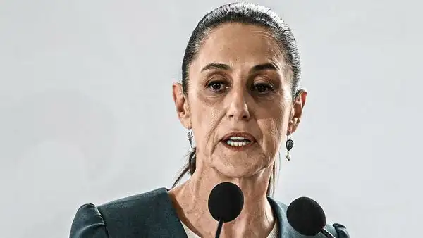 México califica de “trato injusto” los aranceles del 30% anunciados por Trump y advierte que seguirá negociando con EEUU