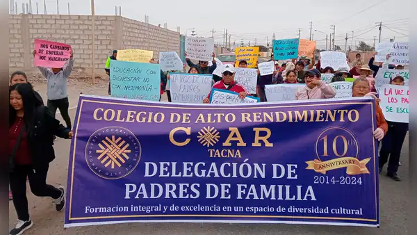 Padres tacneños protestaron por serias deficiencias en nuevo colegio COAR