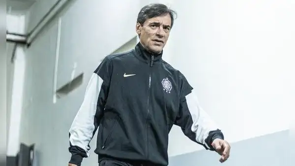 Fabián Bustos dejó de ser DT de Olimpia: extécnico de Universitario fue despedido tras apenas 3 meses en Paraguay