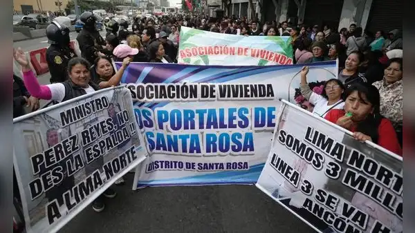 Vecinos de Lima Norte exigen al Congreso que se amplíe la Línea 3 del Metro, de San Juan de Miraflores a Ancón