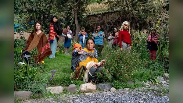 Tejedoras de Ollantaytambo premiadas en la Bienal de Diseño de Londres
