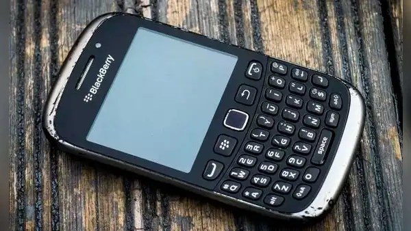 ¿Te acuerdas de los BlackBerry? Lanzan campaña viral para revivir la marca con un nuevo teléfono