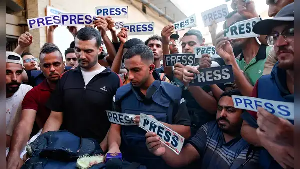 BBC y las agencias AP, Reuters y AFP exhortan a Israel que permita la entrada y salida de periodistas en Gaza