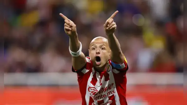 'Chicharito' Hernández pide disculpas por comentarios machistas tras sanción de la FMF y Chivas: "Lamento profundamente cualquier confusión"
