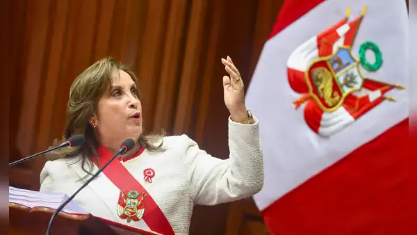 Boluarte plantea reforma del sistema judicial en medio de investigaciones en su contra