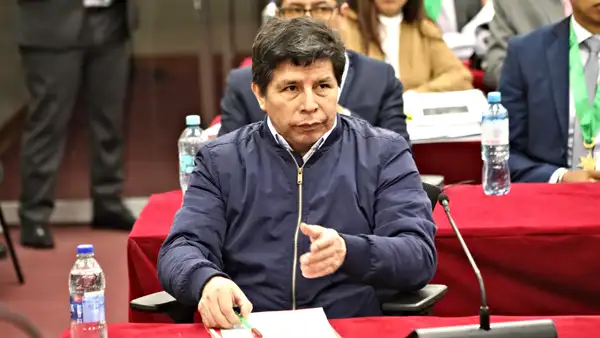 Pedro Castillo en juicio: "Desde acá invoco a Petro y al presidente de Chile, Bolivia, Brasil: De una vez vamos a la guerra"
