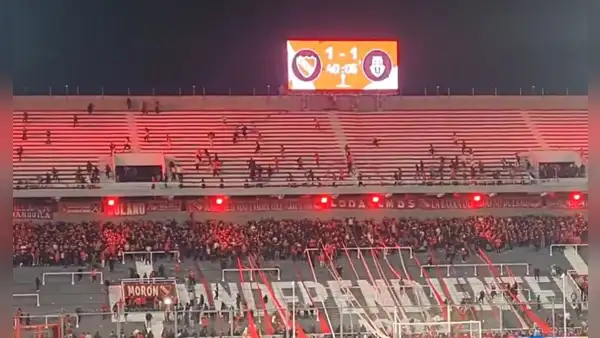 Cancelan U. de Chile vs. Independiente por fuertes enfrentamientos en las tribunas: reportan varios heridos e hinchas detenidos