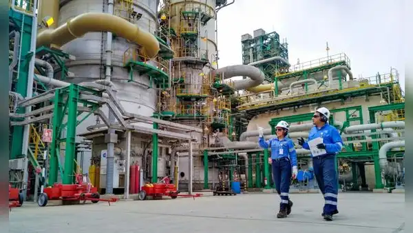 Petroperú inició exportación de más de 19.000 toneladas de ácido sulfúrico de alta pureza a Chile