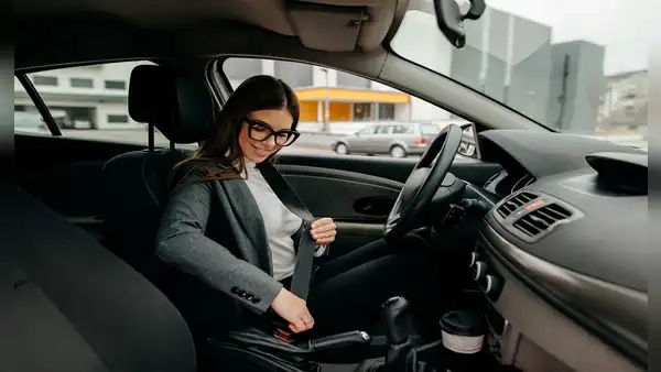 Objetos básicos que todo conductor debe llevar en su auto para emergencias viales, ¿cuáles son?