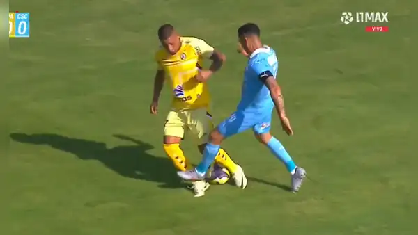 Yoshimar Yotún fue expulsado en el Sporting Cristal vs Juan Pablo II: árbitro le sacó amarilla, pero el VAR lo llamó y mostró la roja