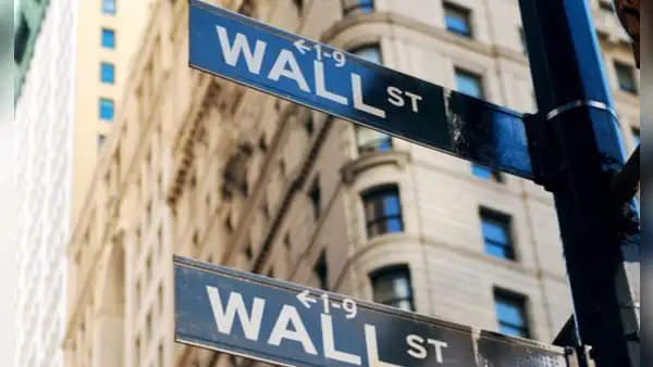 Wall Street rompe récords gracias a la Fed y a las tecnológicas