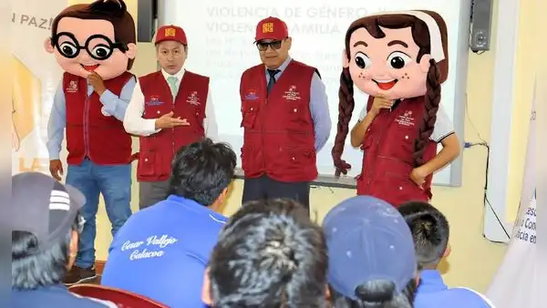 Corte de Moquegua capacita a escolares y docentes de Calacoa en prevención de violencia escolar