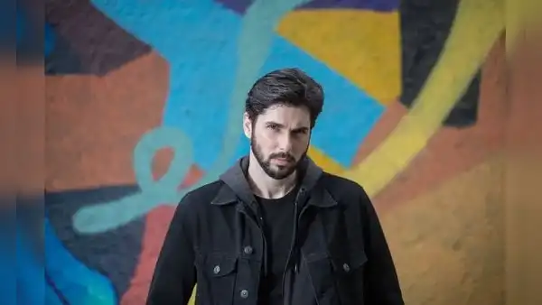Jason Day: “La manera en que cae una dictadura en Perú para que aparezca una democracia frívola sería un buen thriller”