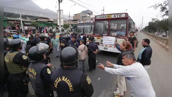Gremios del transporte al Congreso: "El Perú es uno de los países con mayor cantidad de leyes y el más corrupto"