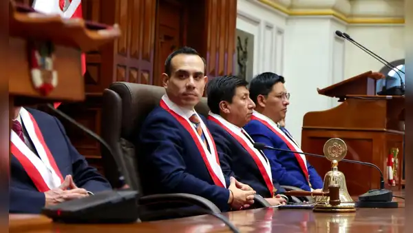 José Jerí jura como presidente de la República tras la vacancia de Dina Boluarte