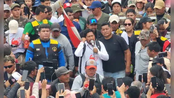 Alcalde de Pataz tras caminar 48 días hasta Lima: "Nada ha cambiado, sacaron un maniquí (Dina Bolaurte)"