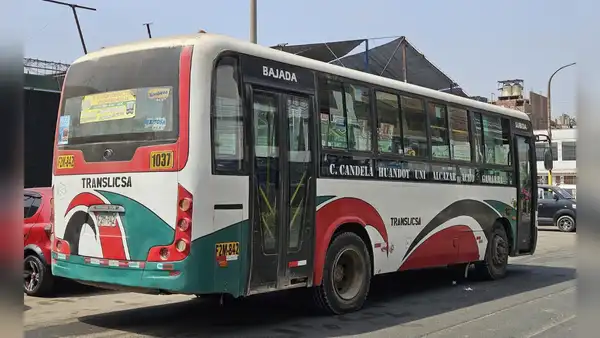 Más de 80 conductores de los buses de Translicsa suspenden servicio tras tercer atentado del año en San Martín de Porres