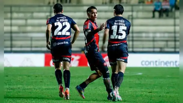 Cerro Porteño derrotó 2-1 a Nacional por el clásico de Barrio Obrero en el Torneo Clausura de Paraguay