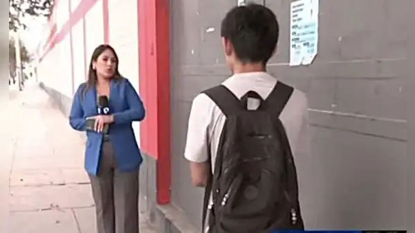 Niño asiste a clases presenciales sin saber del paro de transportistas y la reportera le da la noticia en vivo: "Tendrás que regresarte a tu casa solo"