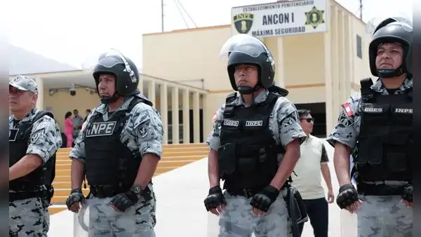 Intento de motín en penal Ancón I: reos quemaron objetos y exigieron visitas tras corte de electricidad del INPE