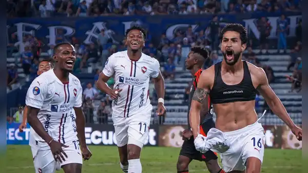 Emelec perdió al último minuto: cayó 2-1 ante LDU en ida de la semifinal de la Copa Ecuador 2025