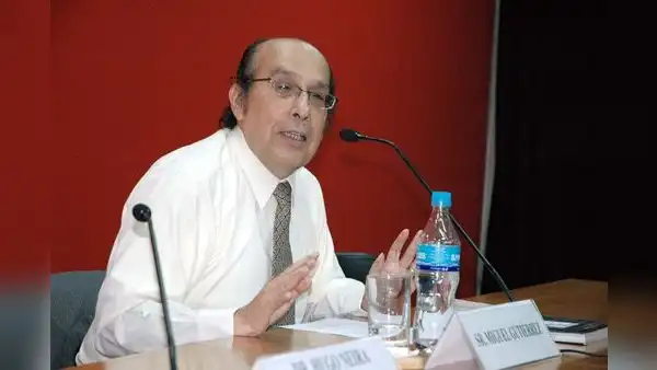 El regreso de Miguel Gutiérrez: un ensayo y dos novelas
