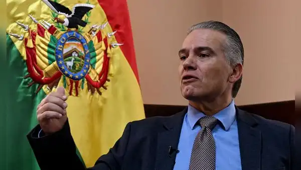 Bolivia anuncia el inminente regreso de la DEA, la agencia antidrogas de EEUU, tras 17 años de ausencia