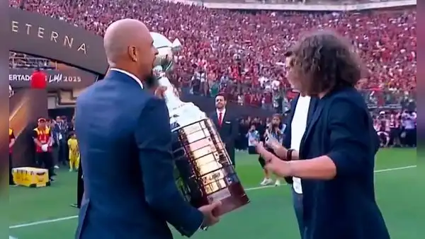 Carles Puyol y su inesperada reacción al negarse a levantar la Copa Libertadores en el Estadio Monumental