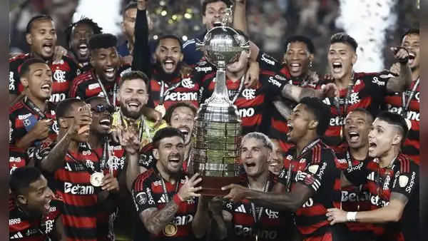 Flamengo se coronó tetracampeón de la Copa Libertadores luego de derrotar al Palmeiras en el estadio Monumental