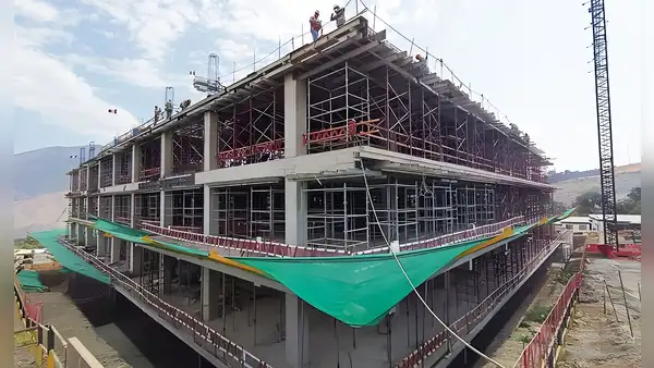 Construcción de 6 hospitales está paralizada pese a que se quintuplicó el presupuesto
