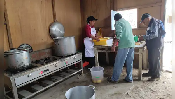 Las silenciosa crisis que golpea a las ollas comunes: emergencia por presupuesto pone en riesgo la alimentaciòn de miles en Perú