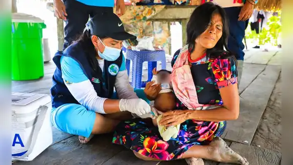 Tos ferina en Loreto: brote en el río Chambira deja 12 niños indígenas fallecidos y más de 850 afectados